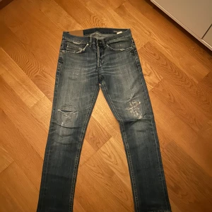 Dondup jeans - Ett par riktigt schyssta dondup jeans i bra skick