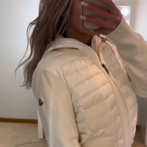 Moncler cardigan vit - Vit  passar s-m