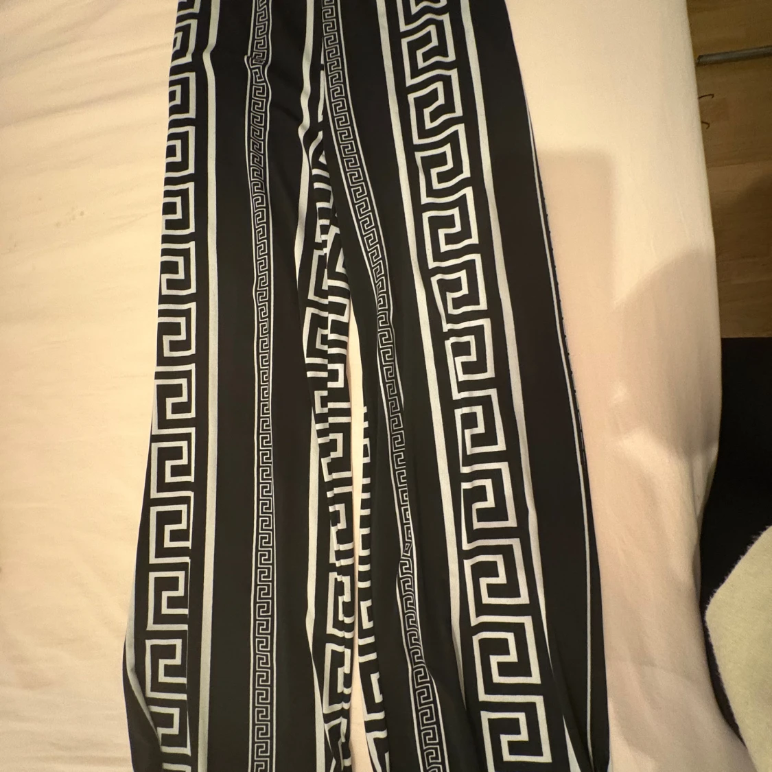 Svarta mönstrade byxor från Giorgia