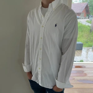 Polo Ralph lauren skjorta  - Säljer nu denna Polo Ralph lauren skjorta, skriv för fler bilder/frågor🙌🏼