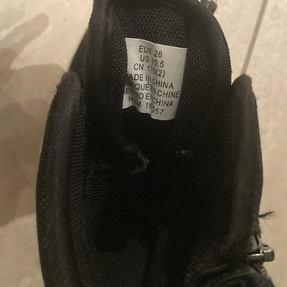 Svarta höga sneakers från H&M strl 28 - 2