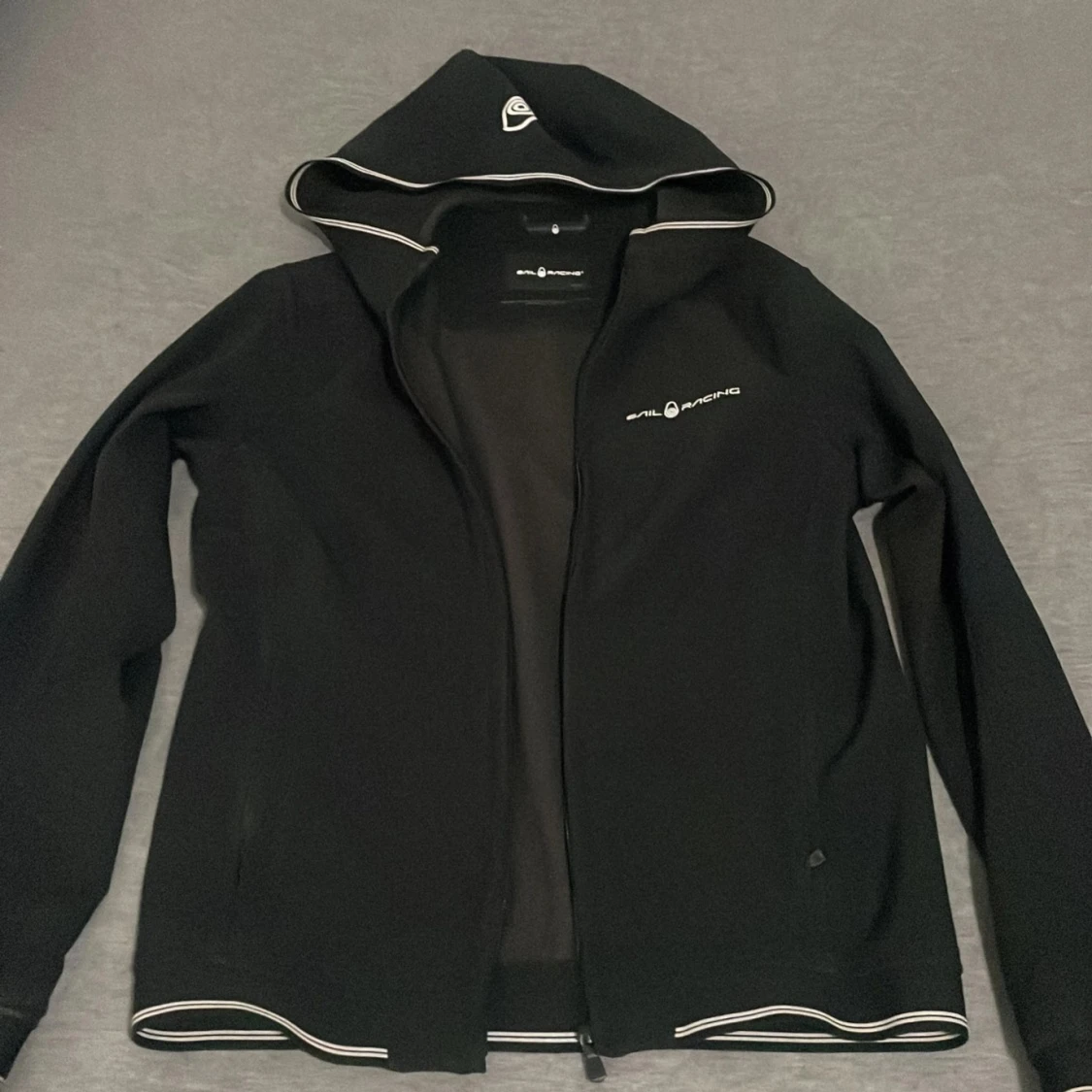 Svart softshelljacka Sail Racing S