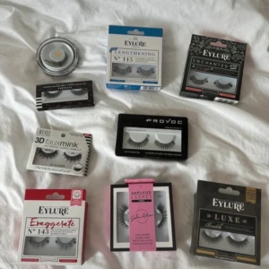 Stor samling lösögonfransar från blandande märken - Säljer ett stort kit med lösögonfransar från märken som Eylure, Ardell, Sephora, Provoc och Amplified Lashes. Fransarna är i olika stilar, från naturliga till dramatiska, i svart färg. Inkluderar både klassiska och volymfransar, vissa med lim. Perfekt för dig som älskar att experimentera med ögonmakeup