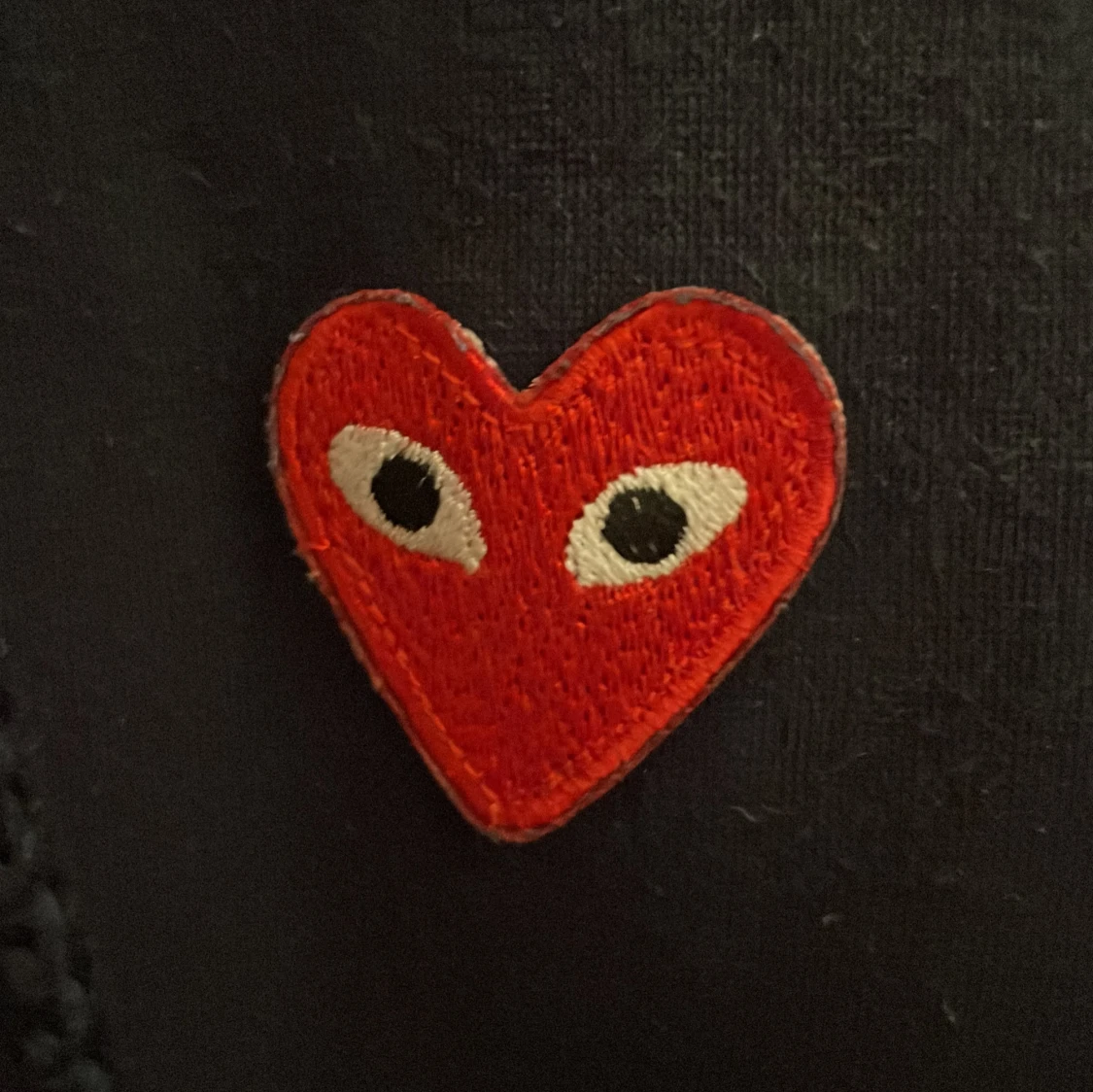 Navy hoodie från Comme des Garçons Play - 2