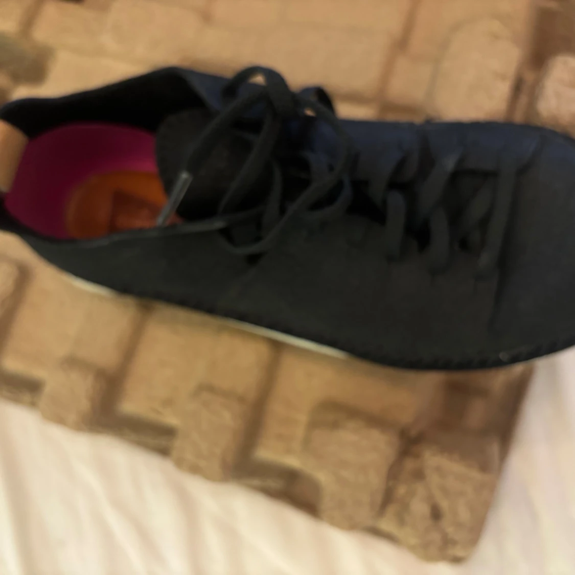 Svarta sneakers från Clarks Originals - 1