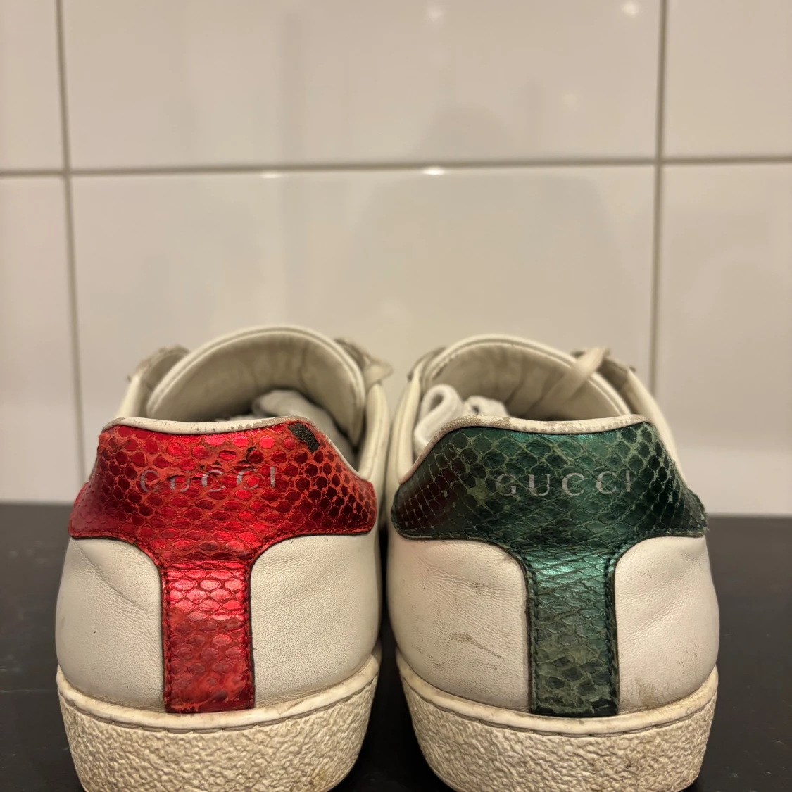 Orm broderad sko - 1