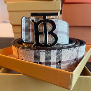 Burberry belt  - 120cm, helt ny, box, kvitto, certifikat tillkommer 
