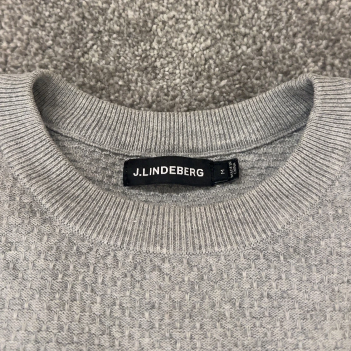 Grå stickad tröja från J.Lindeberg - 3