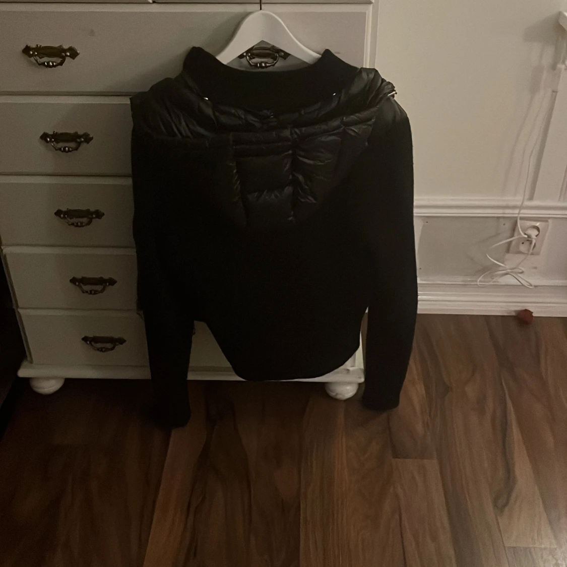 Svart dunjacka från Moncler - 2