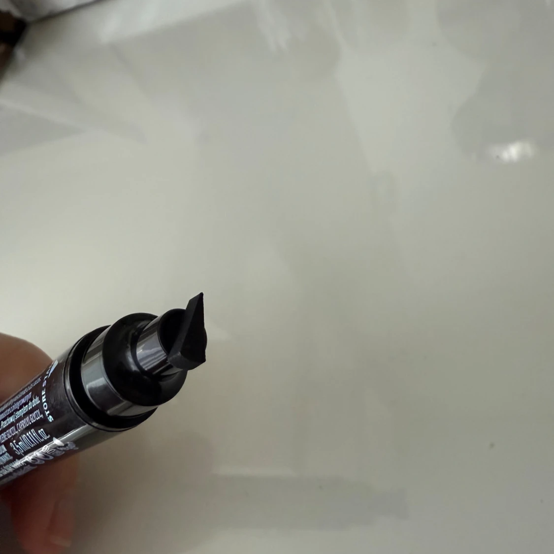 Essence Quick Wing! Stamp Eyeliner - 1