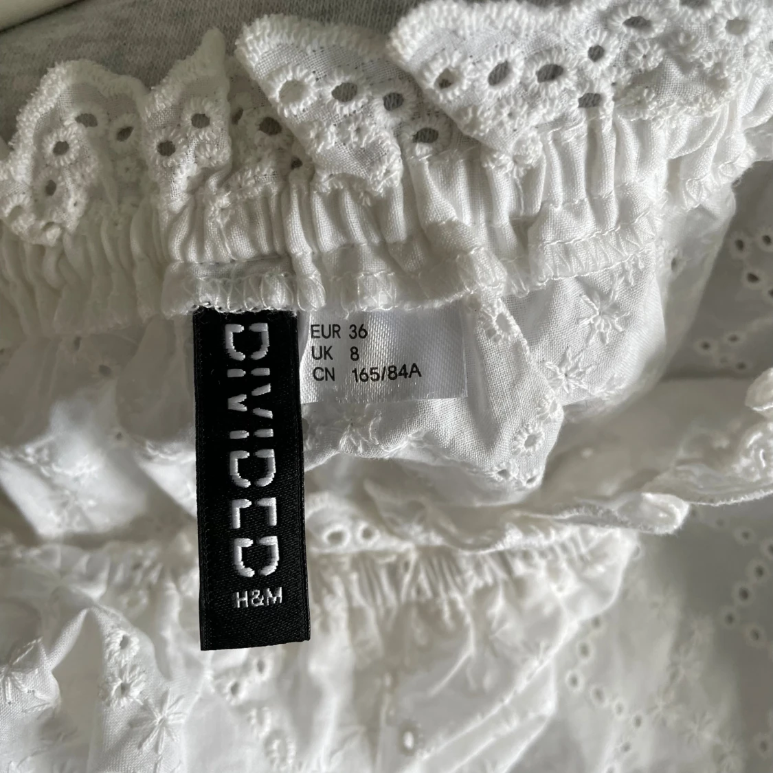 Vit broderad blus  - 3