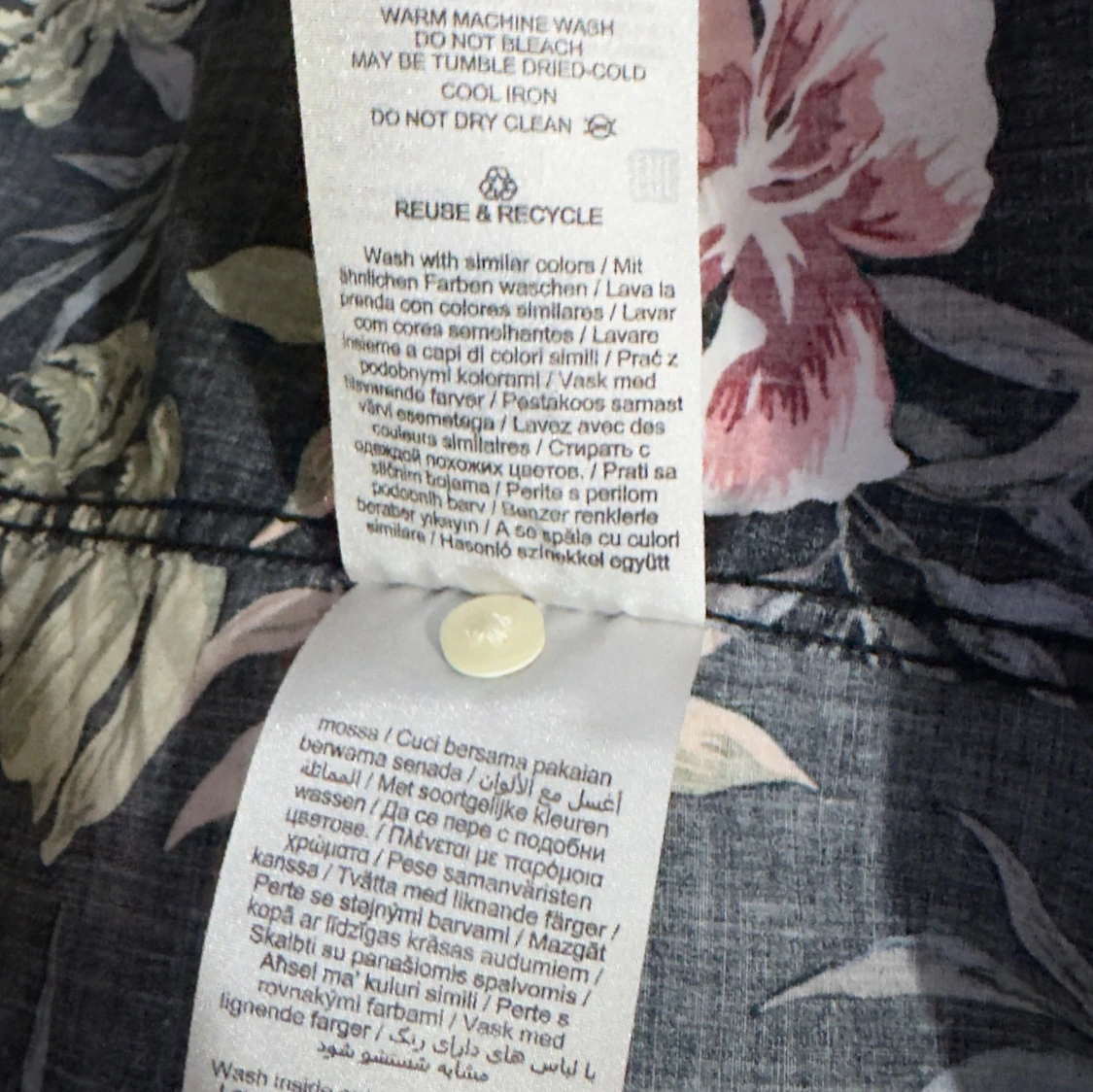 Blommig skjorta från Jack & Jones - 3