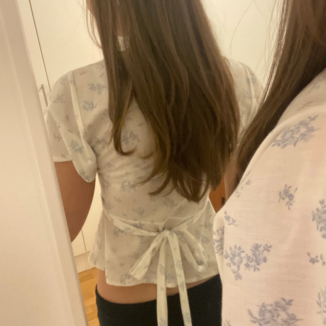 Vit sommartopp med knyt - 1