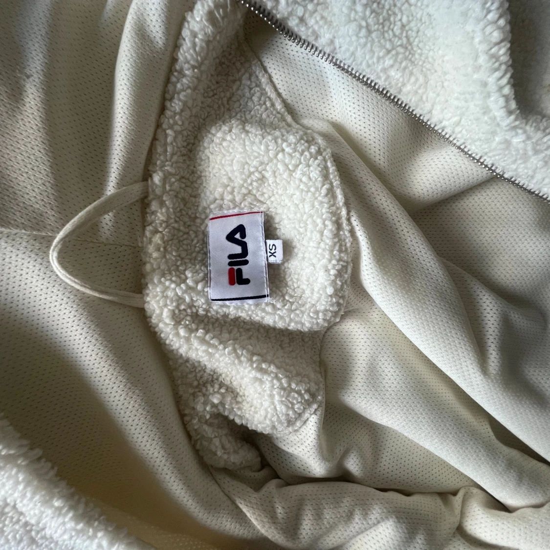 Vit teddyjacka med huva från FILA XS - 1