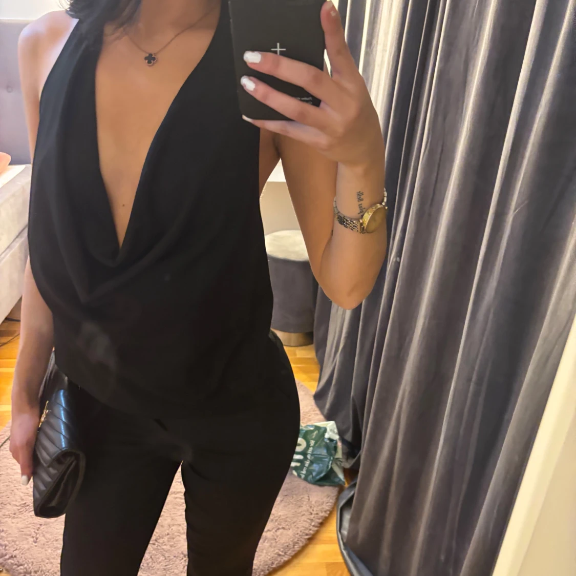 Svart omlott halterneck topp - 2