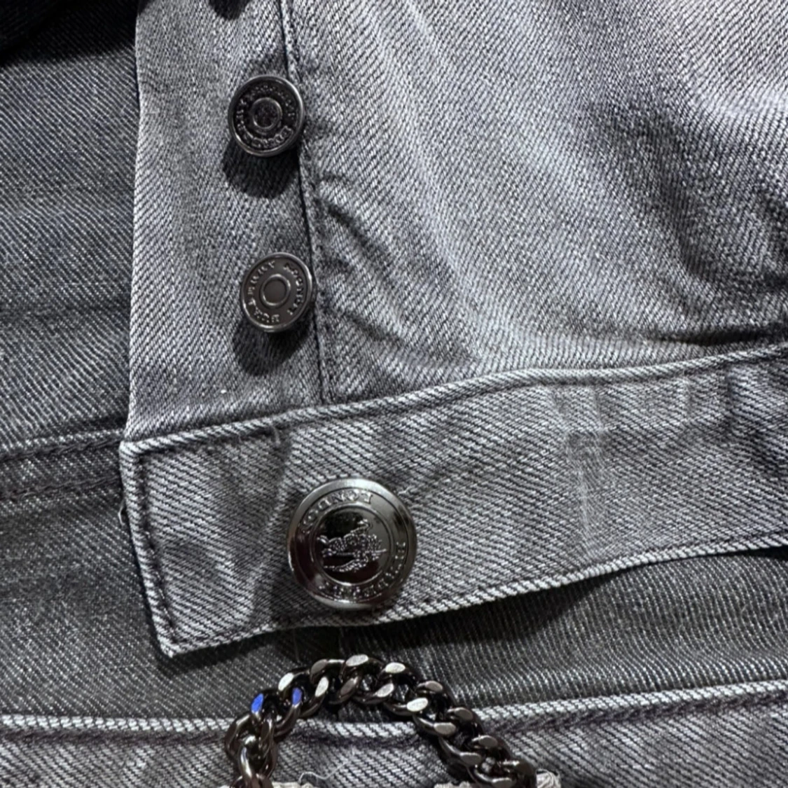 Gråa Burberry Jeans - 1