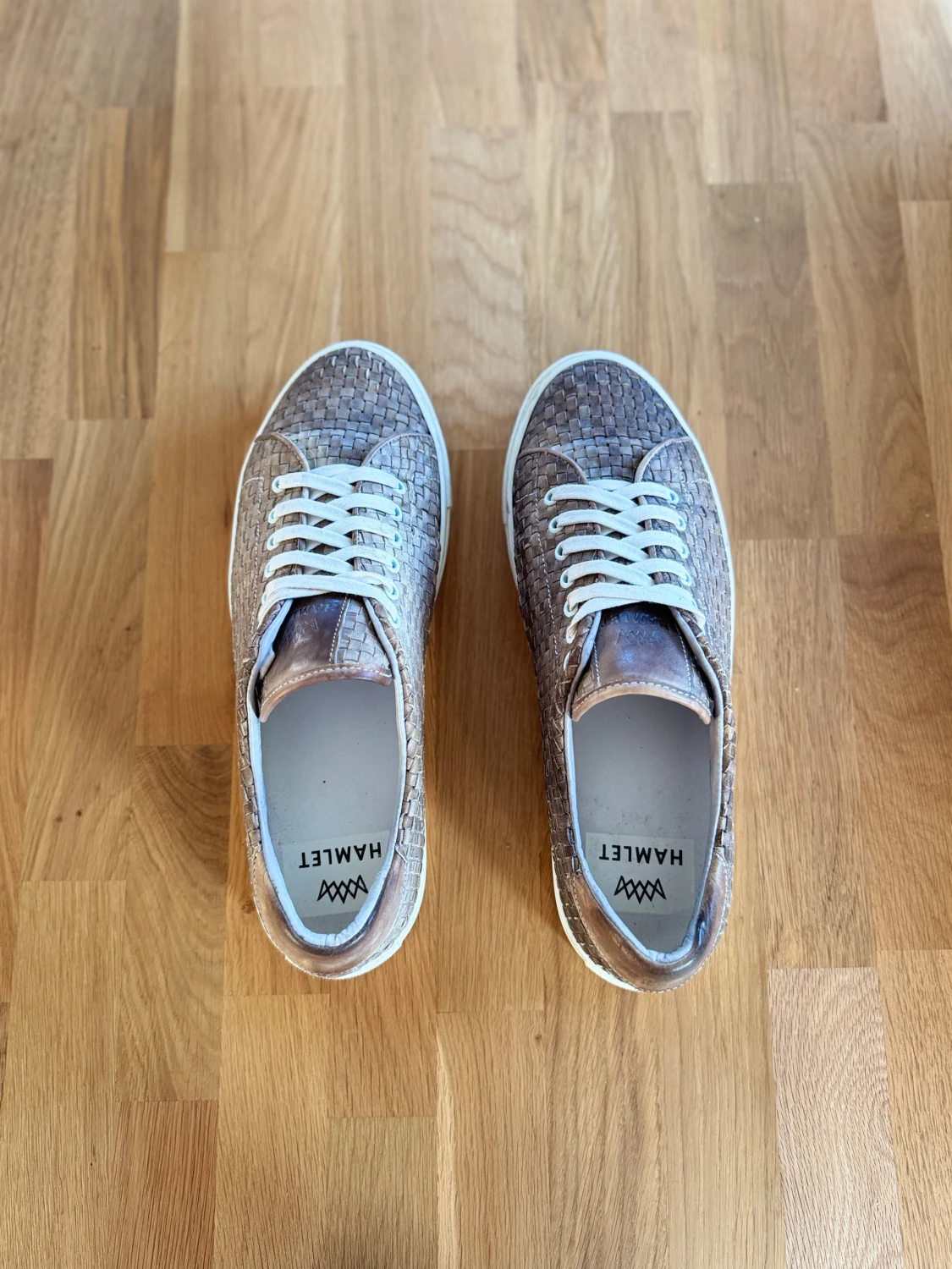 Bruna flätade sneakers från Hamlet - 3