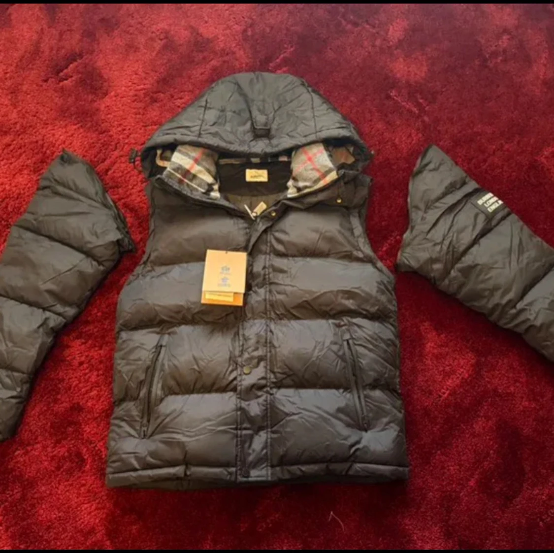 Svart pufferjacka från Burberry - 1