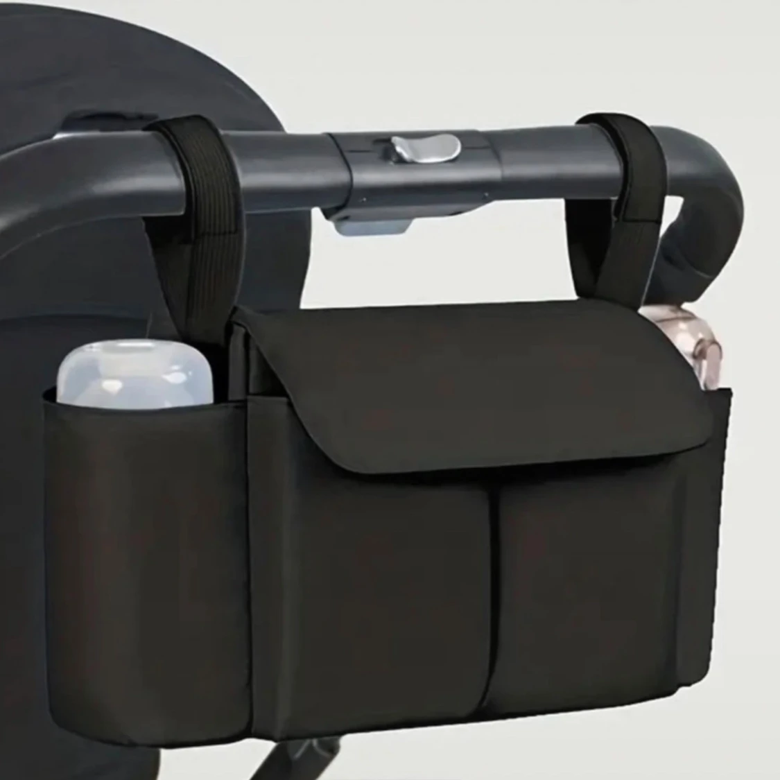 Svart axelväska/ vagn väska med fickor