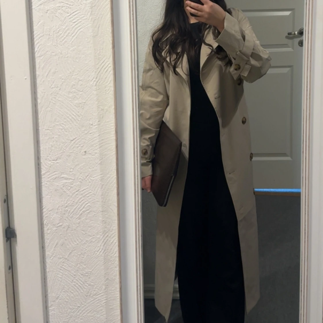 Beige trenchcoat 