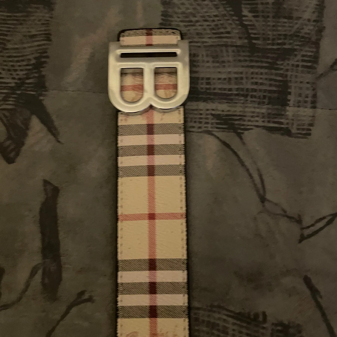 Rutig Burberry bälte med silverfärgat spänne - 2