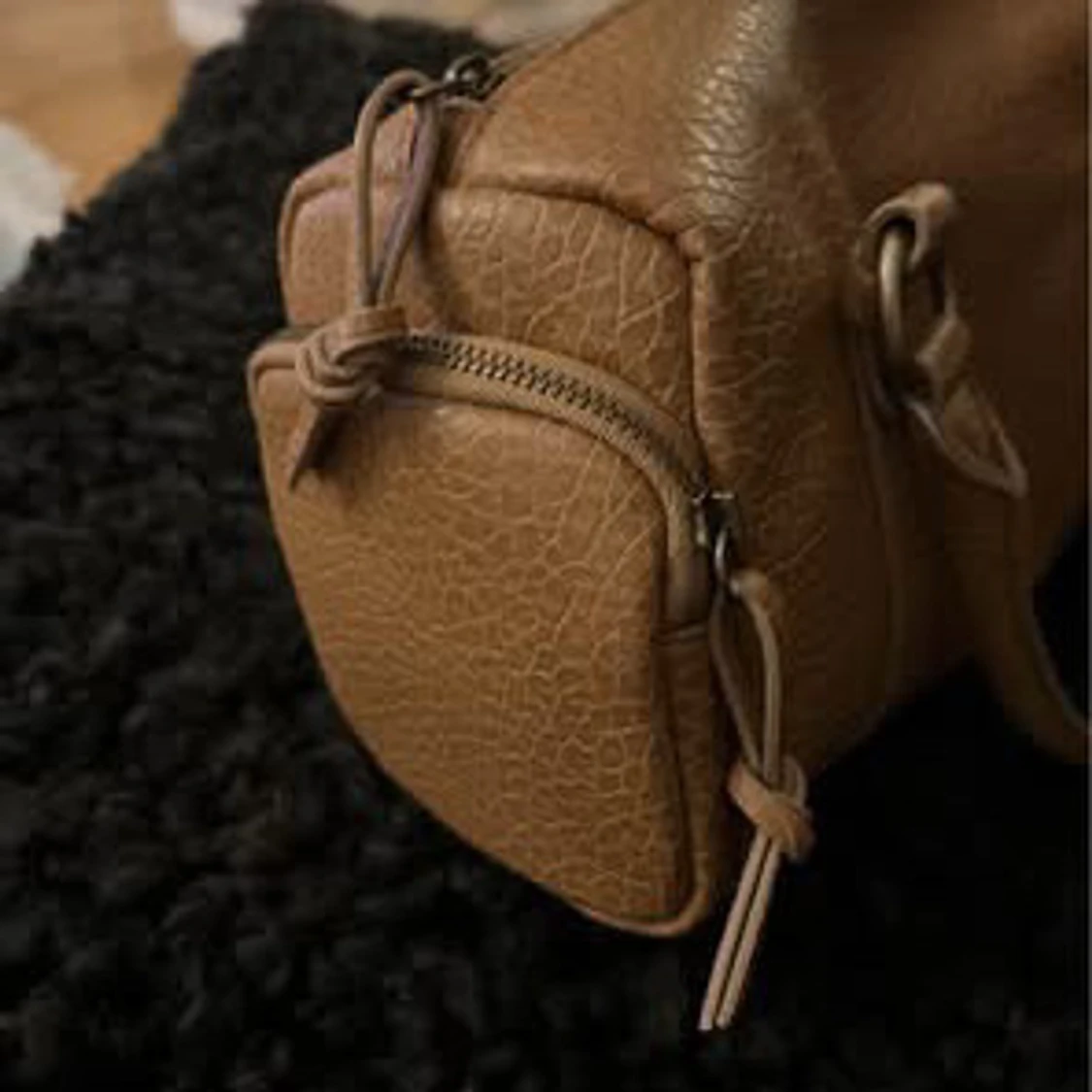 Brun handväska  - 1