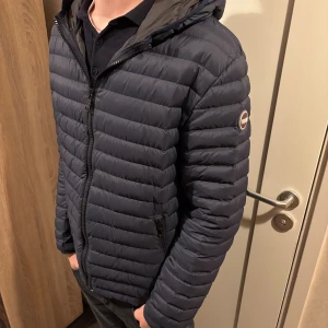 Colmar Jacka - Super fint skick | ingen defekt | perfekt till vintern | byten är intressant | priset kan diskuteras vid snabb affär🙌