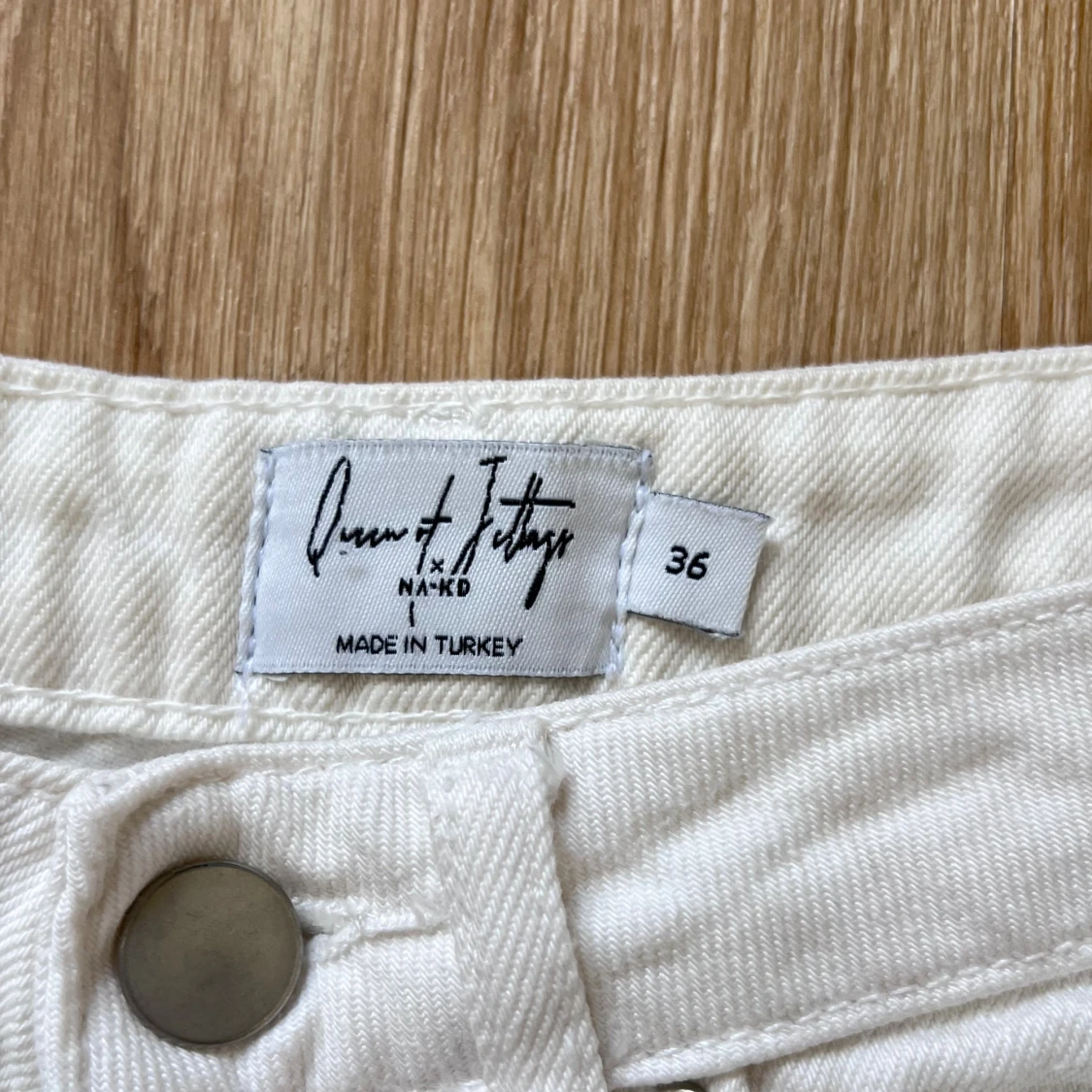 Vita jeansbyxor från NA-KD - 2