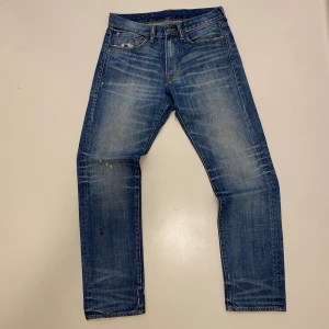 Vintage Ralph Lauren jeans  - Vintage polo Ralph Lauren jeans raw denim //  Mycket bra skick //  Storlek W32 L32  Mått  Midjebredd 40cm  Längd 101cm Innerben längd 75cm  Skriv vid minsta fråga eller fundering💯🤝