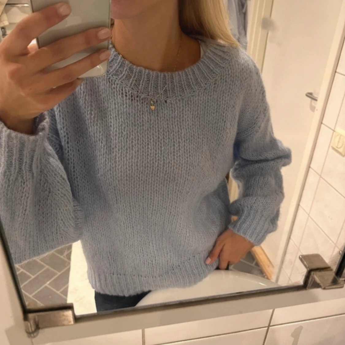 Ljusblå stickad tröja från Lindex - 1