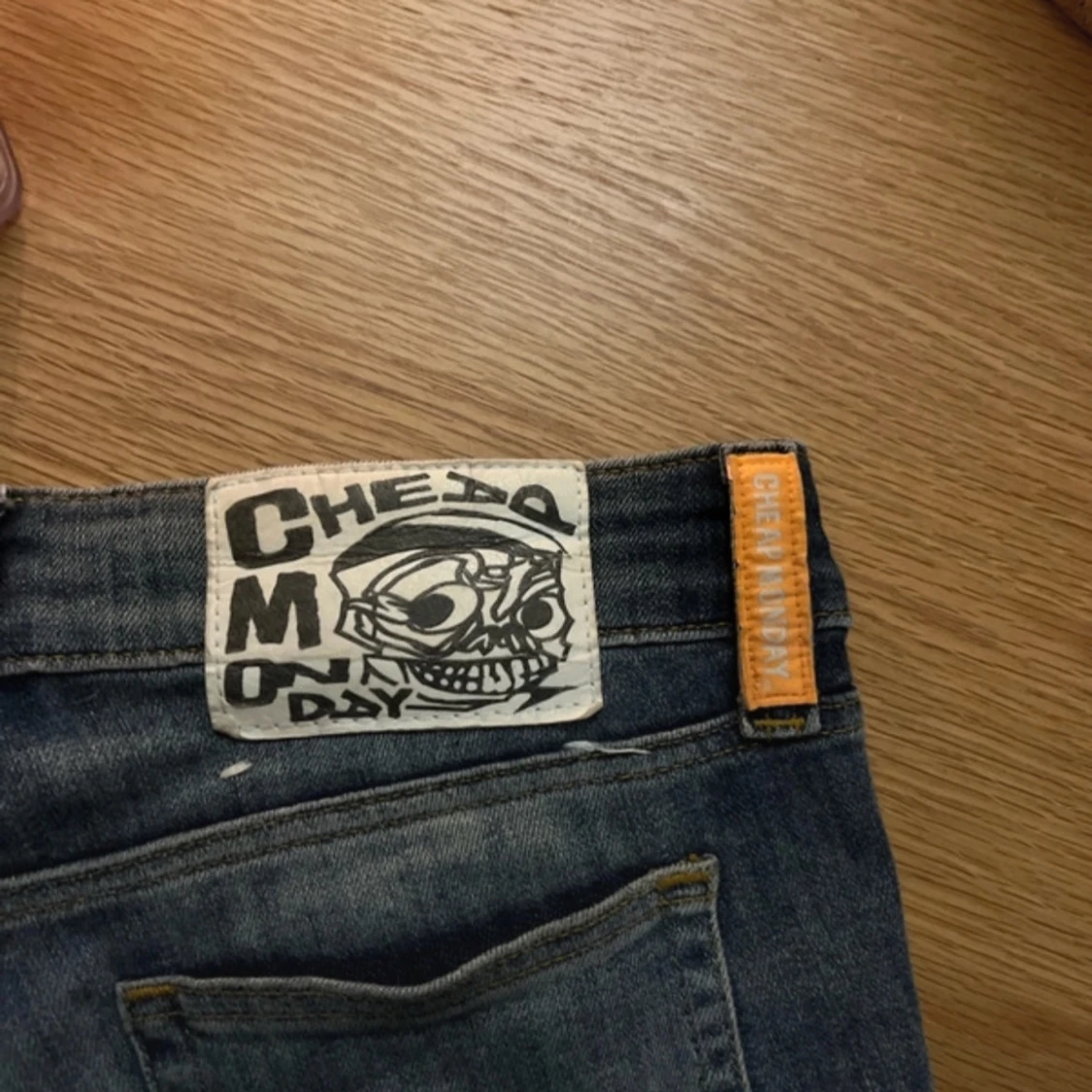 Blå bootcut jeans från Cheap Monday - 2