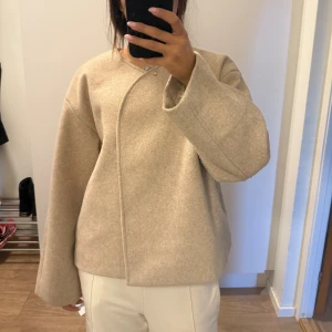 Ginatricot kappa  - Aldrig använts