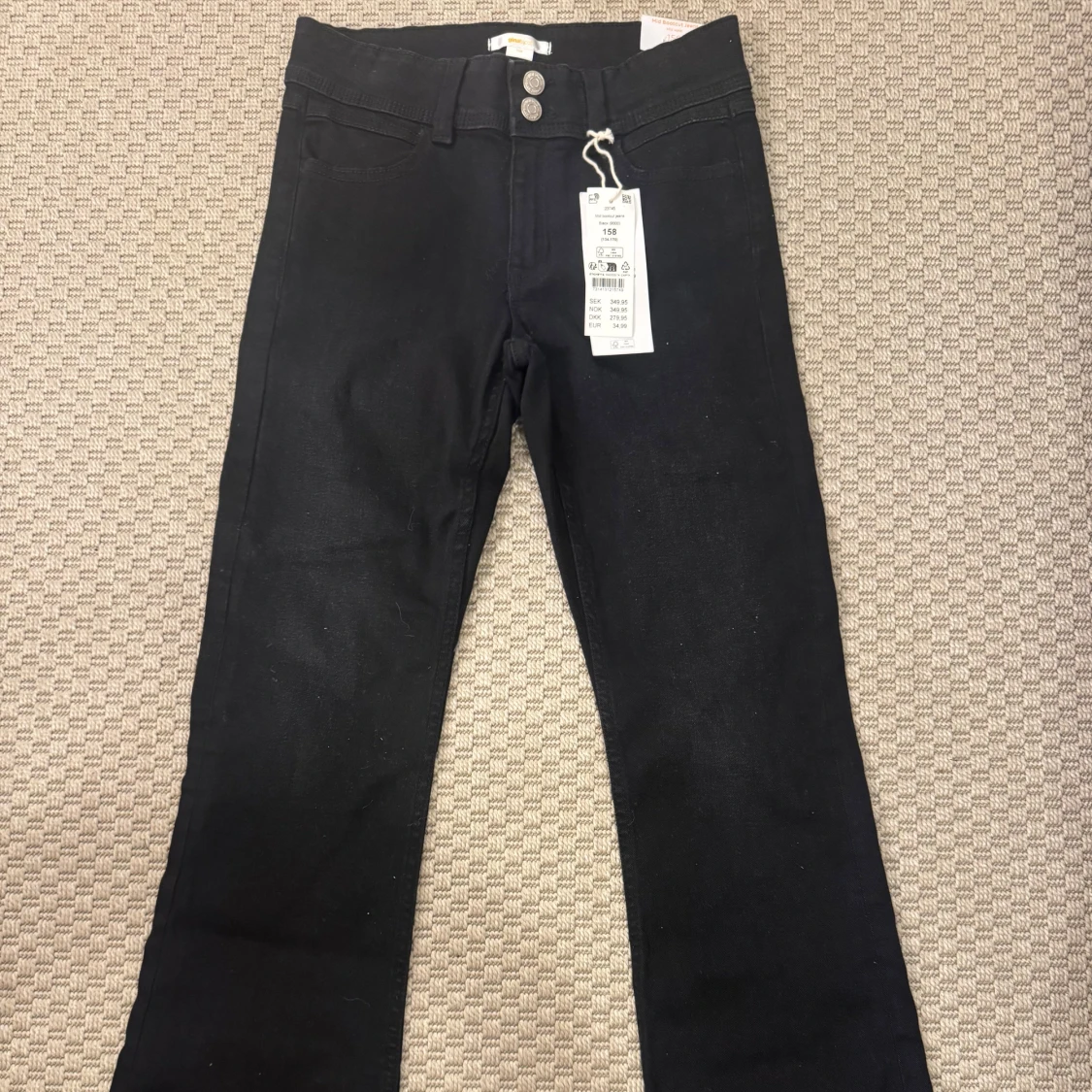 Svarta bootcut jeans med hög midja - 2