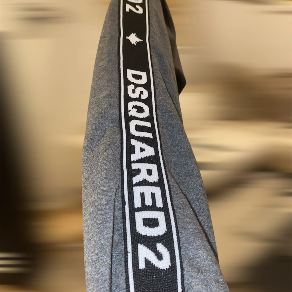 Grå ziptröja från Dsquared2 - 2