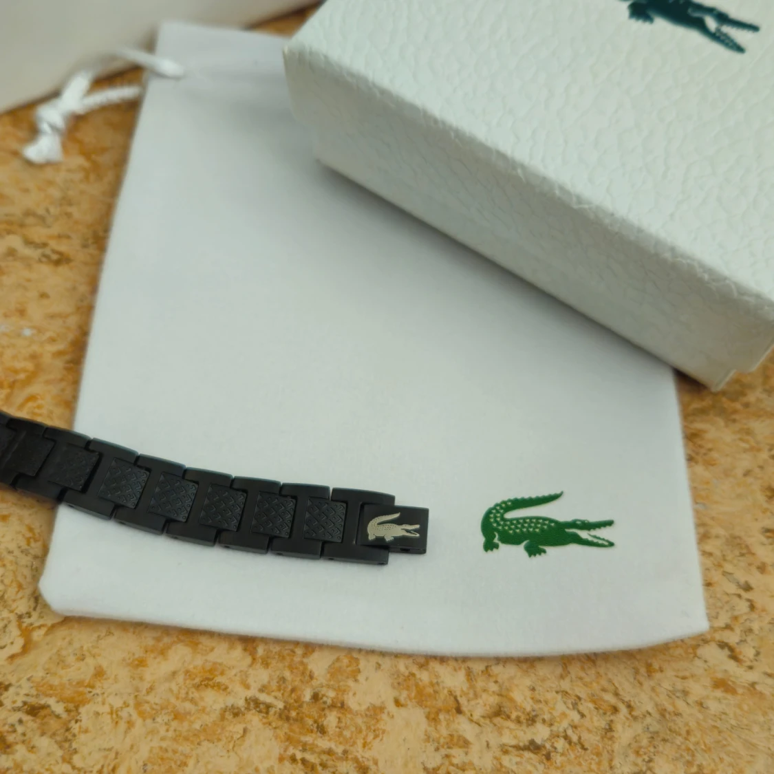 Svart armband  Lacoste - 1