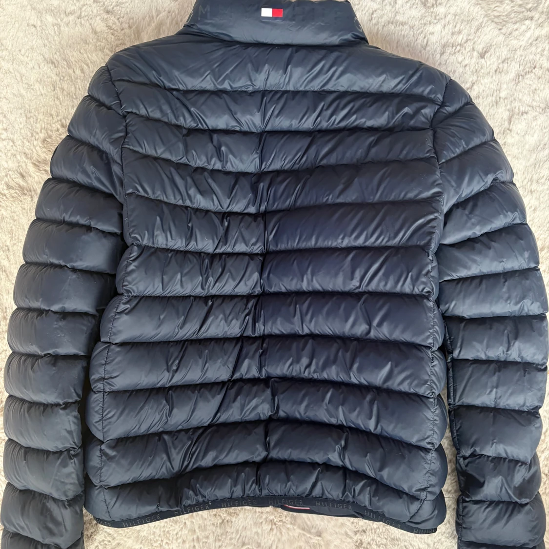 Marinblå vinterjacka Tommy Hilfiger - 1