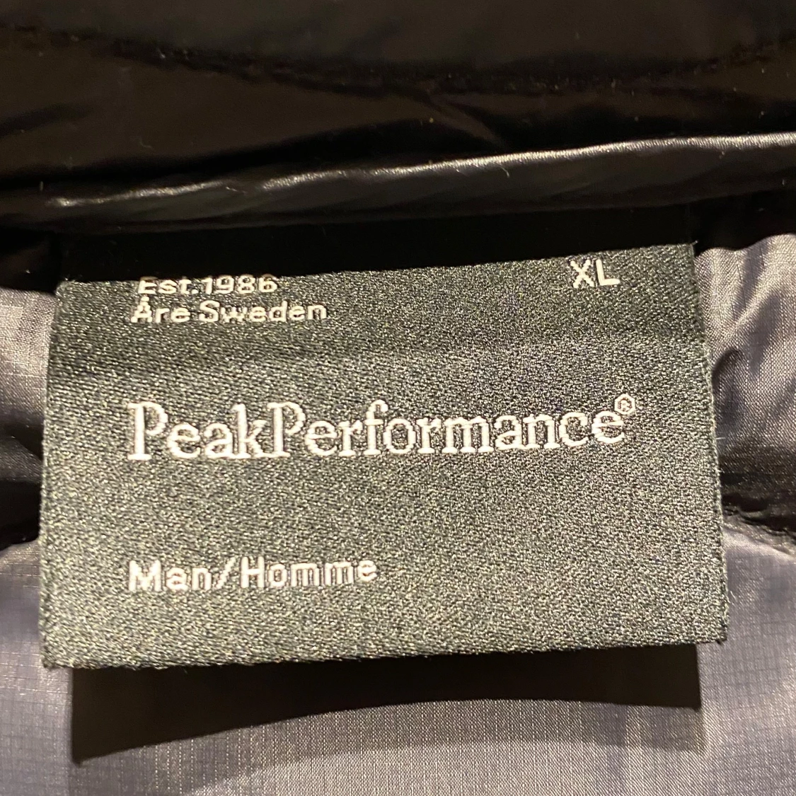 Svart dunjacka Peak Performance XL - 3