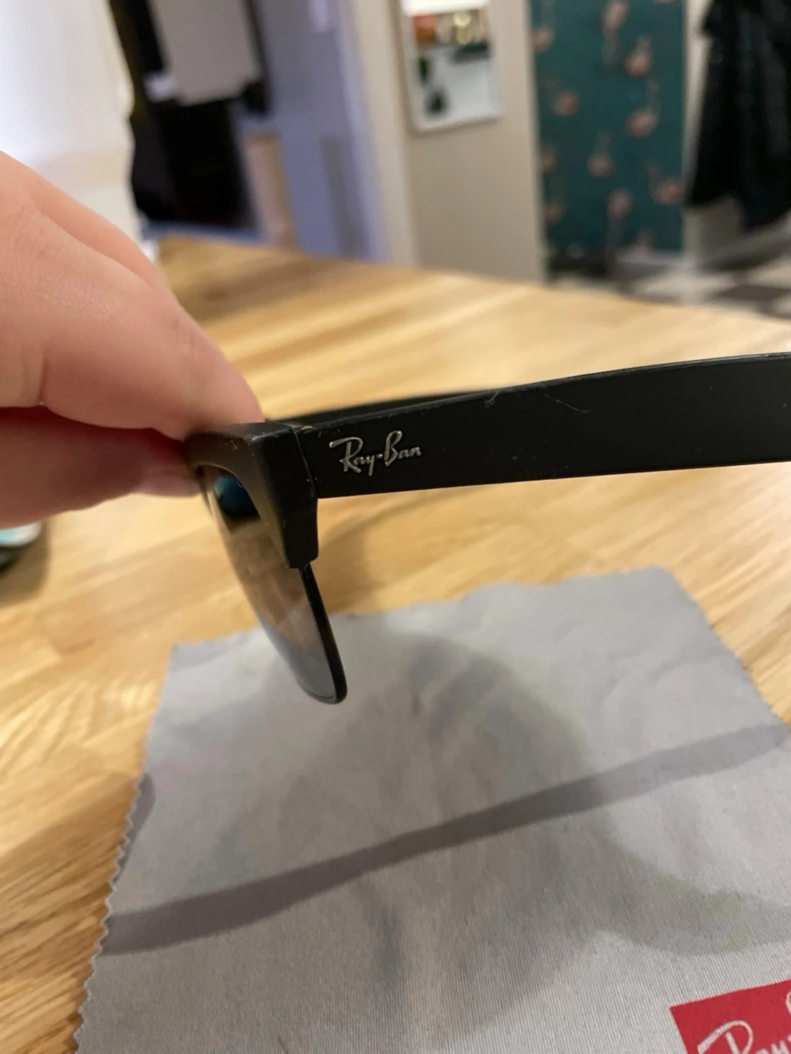 Svart Ray-Ban solglasögon med etui - 4