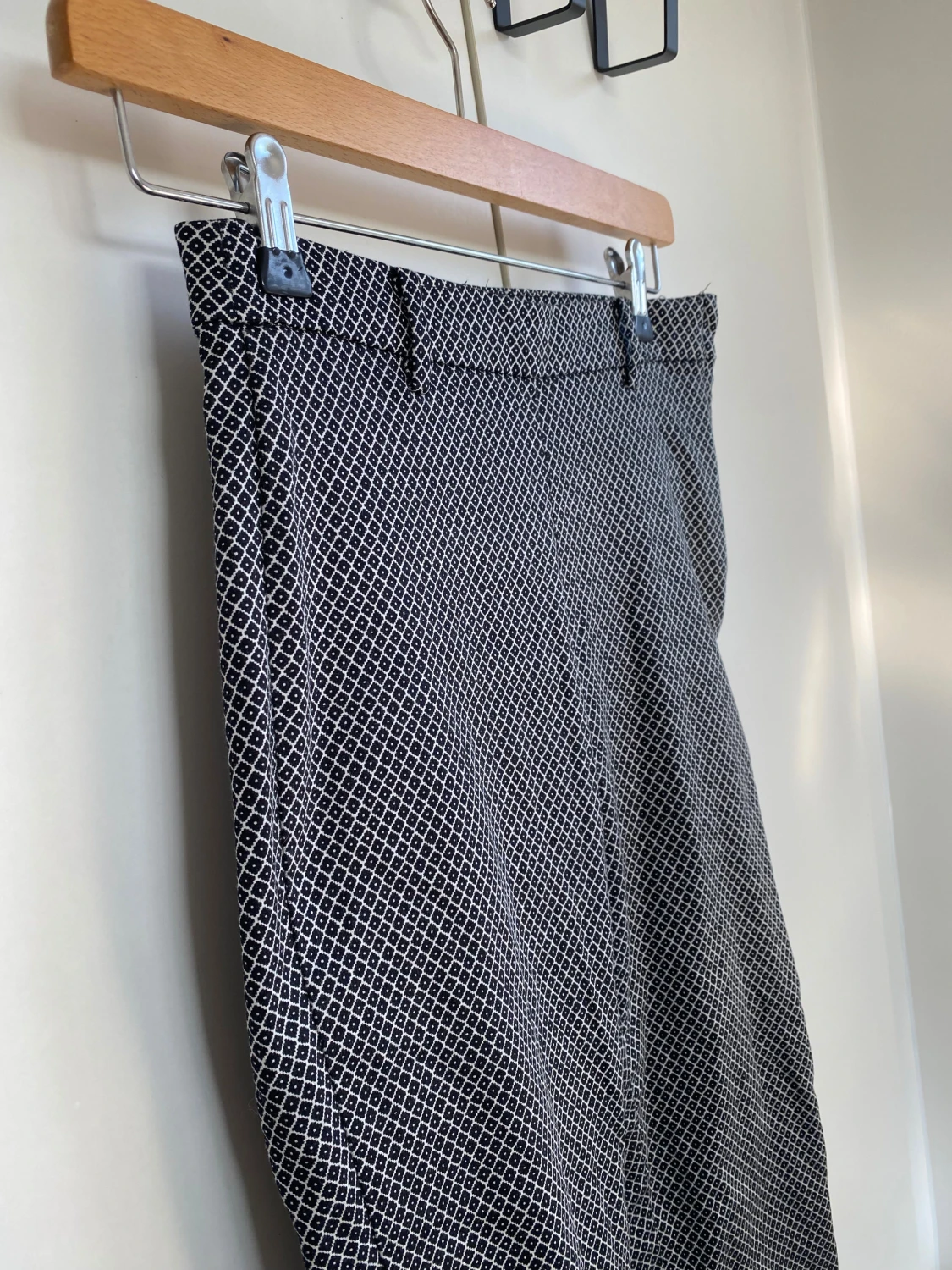 Svarta mönstrade kostymbyxor - 1