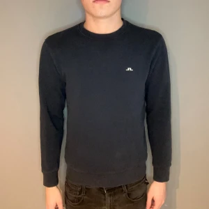 J.Lindberg tröja  - J.Lindberg tröja | storlek xs | skick 8,5/10 | fraktar via valfrit ombud på köparens bekostnad | hör av dig vid funderingar 