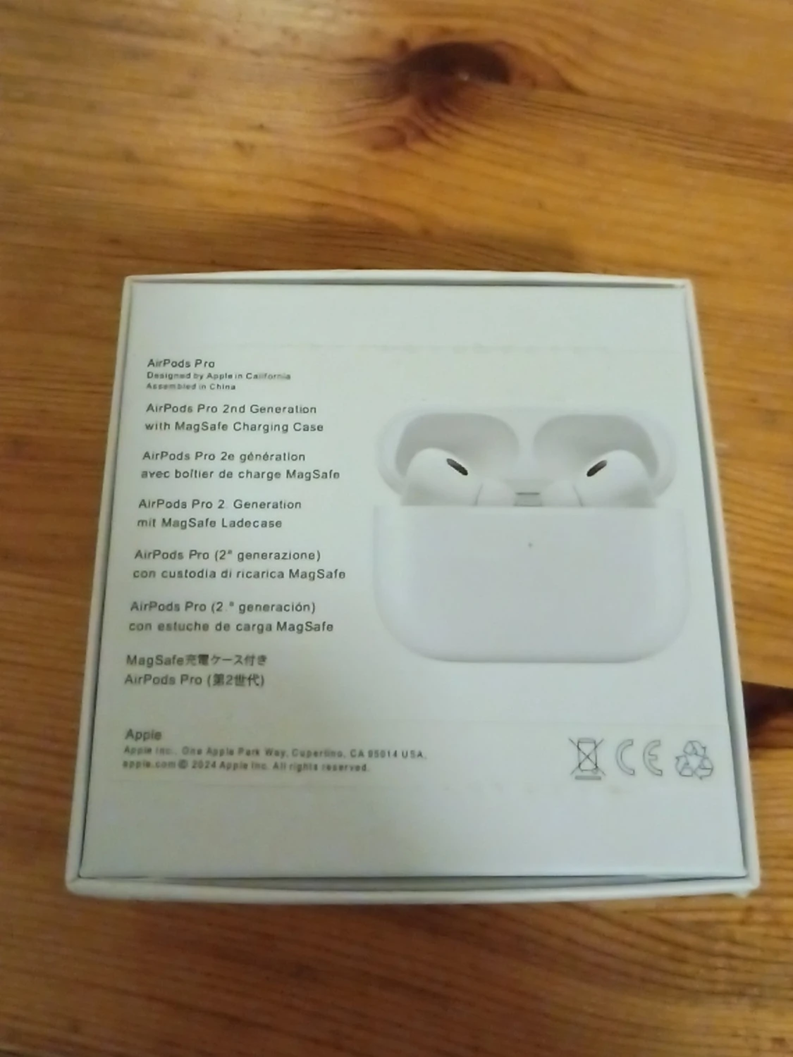 AirPods Pro (2nd generation) with MagSafe Charging Case - 2