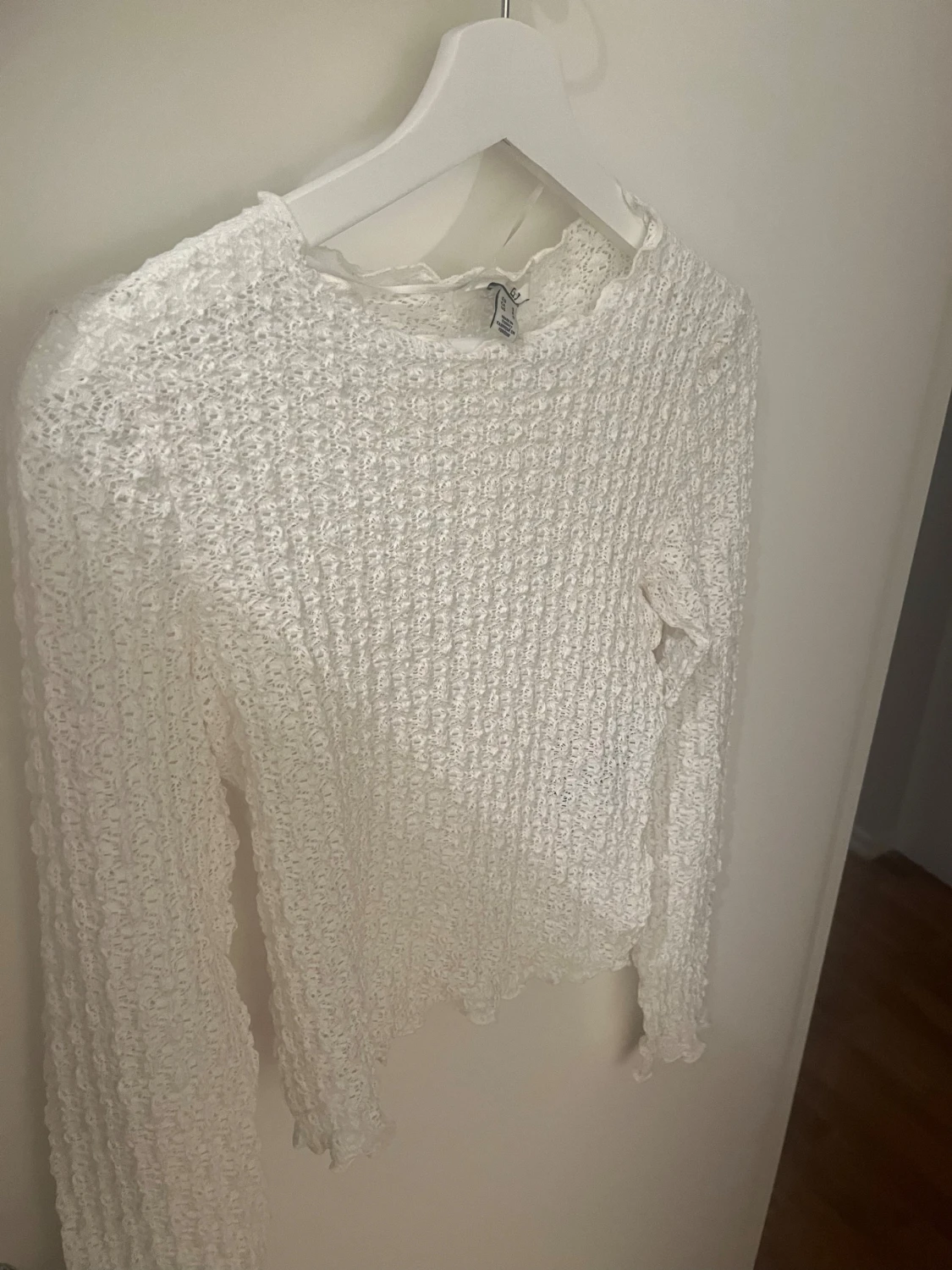 Vit spetsig långärmad blus aware - 1