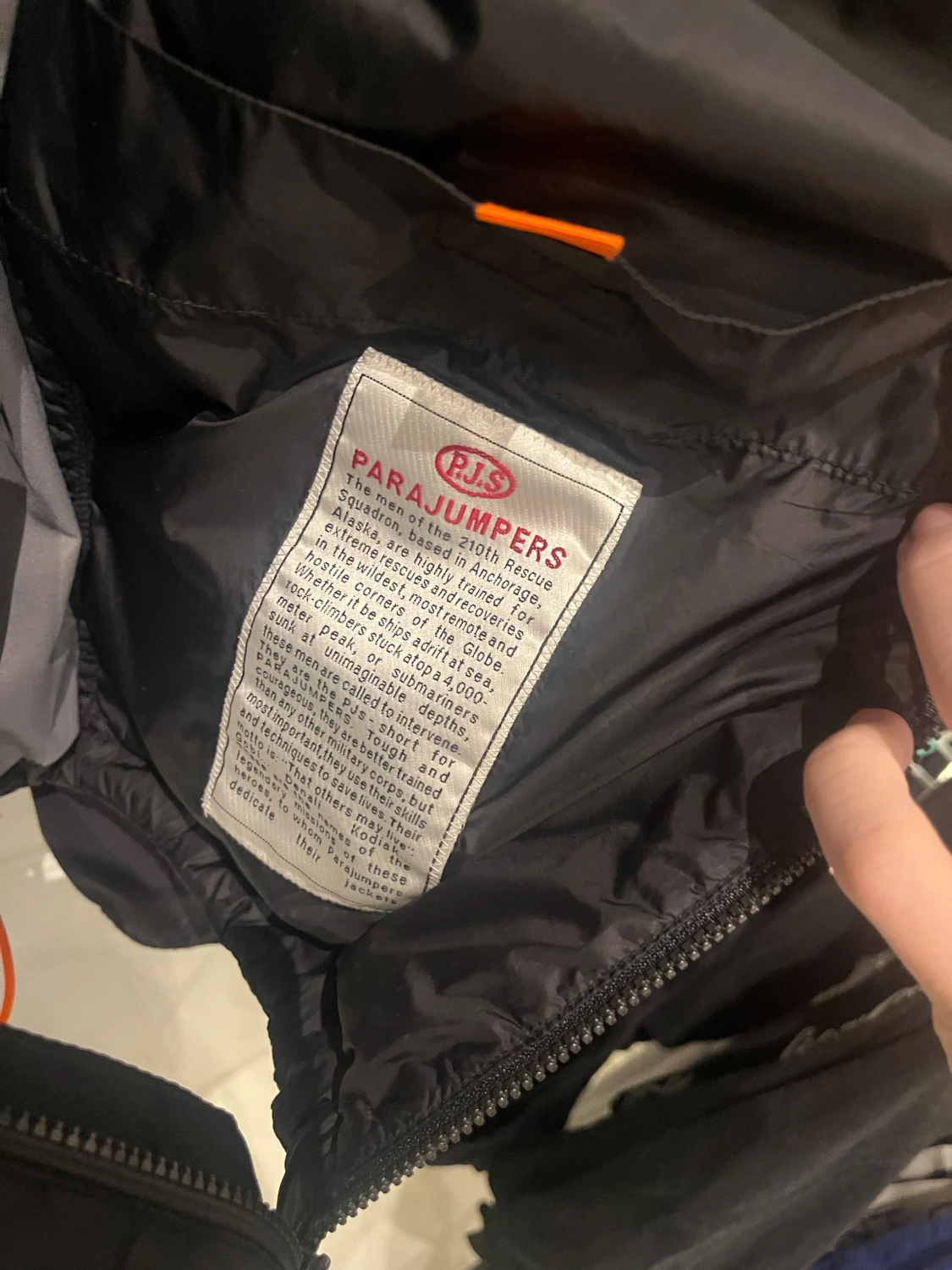 Svart pufferjacka från Parajumpers - 2