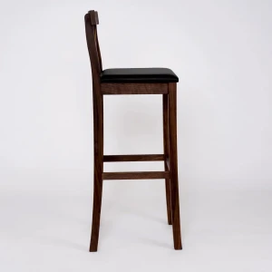 Fyra stolar till salu – 300 kr/stSäljer fyra fina stolar i mycket bra skick.Inga repor eller skador.Passar perfekt till kök, sminkbord eller vardagsrum.Pris: 300 kr per stolPlats för upphämtning: Stockholm - Säljer en stilren svart barväst med klassisk rak passform och mjukt vadderad sits och ryggstöd i skinnimitation. Västen har snygga nitar längs kanten och robusta träben i mörkbrun ton. Perfekt för dig som vill ha en edgy look till baren eller festen.