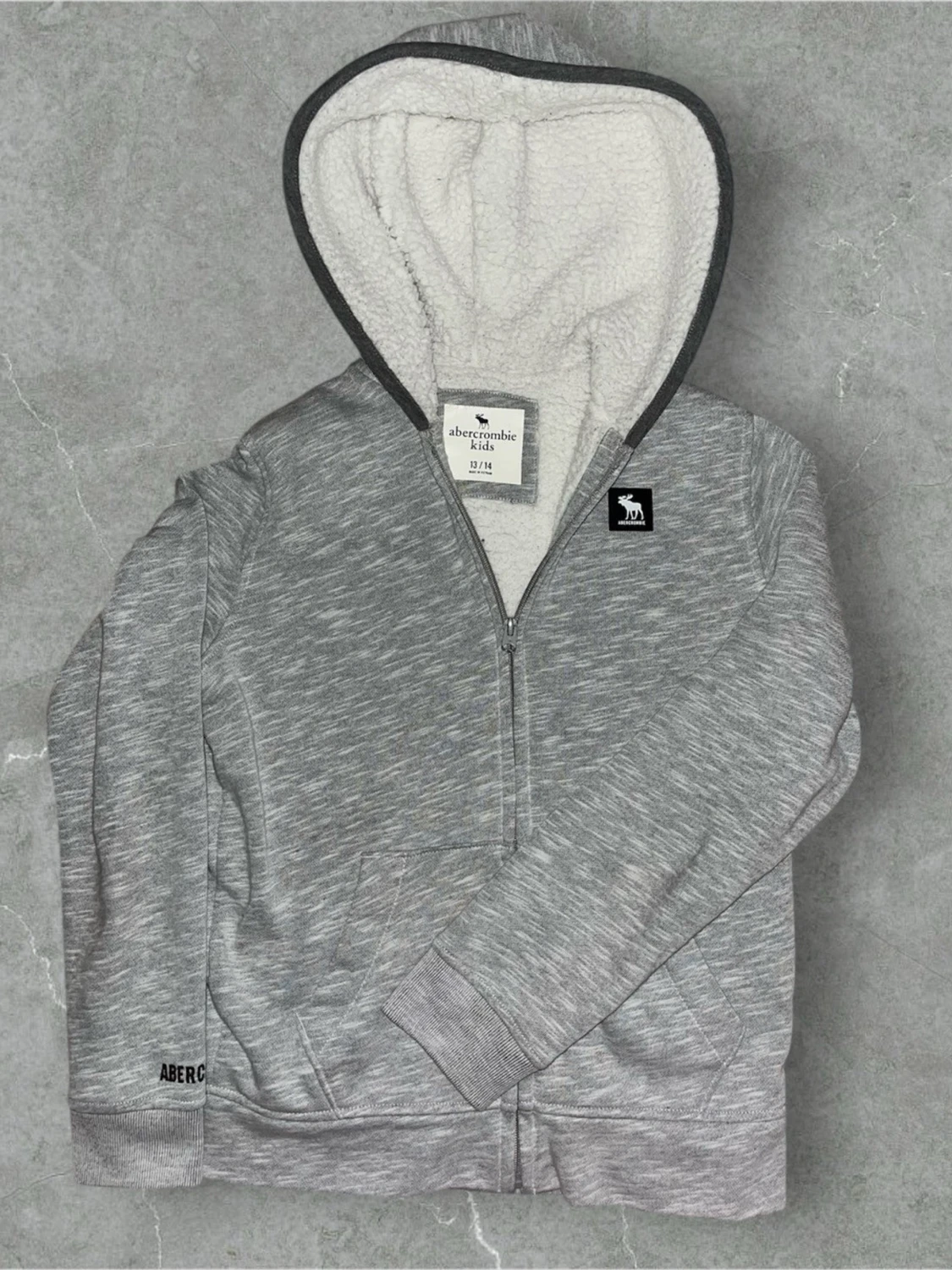 Abercrombie & Fitch zip-hoodie – grå
