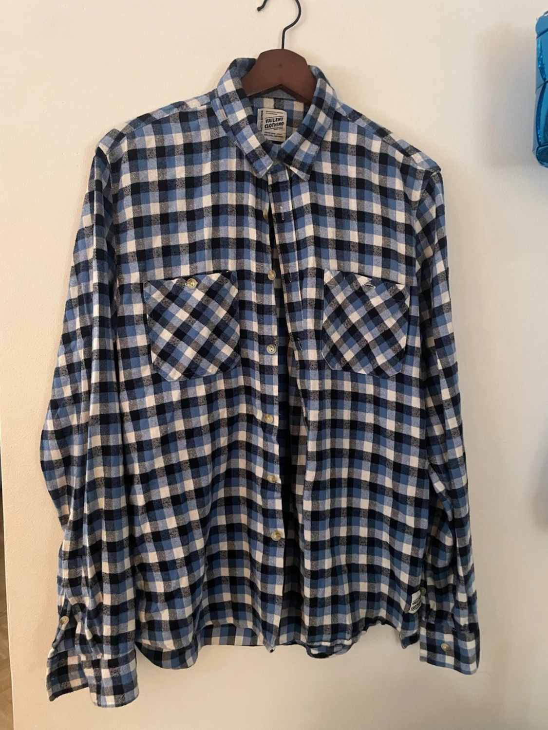 Blårutig skjorta från Vaillent Clothing