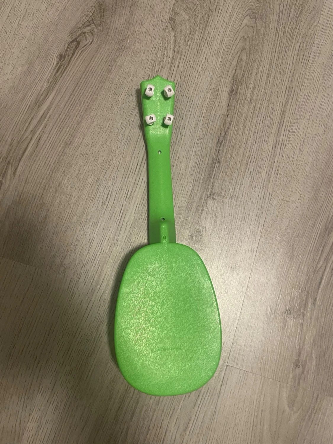 Barn gitarr-kiwi  - 2