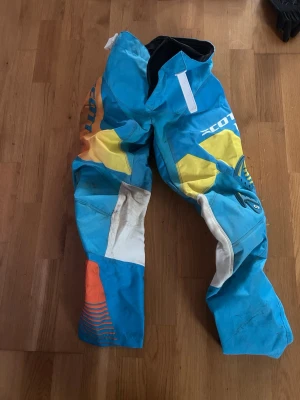 kross byxor - kross byxor för barn från scott