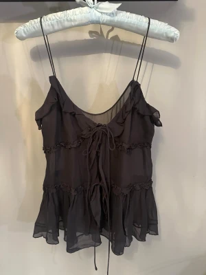 Mörkgrått linne  - Supersött mörkgrått linne med tunna axelband i stl. XS