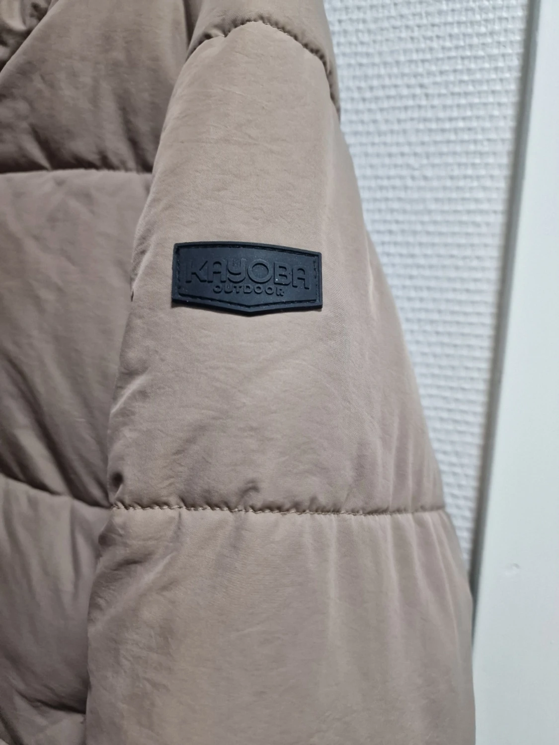 Beige pufferjacka från Kayoba Outdoor - 1